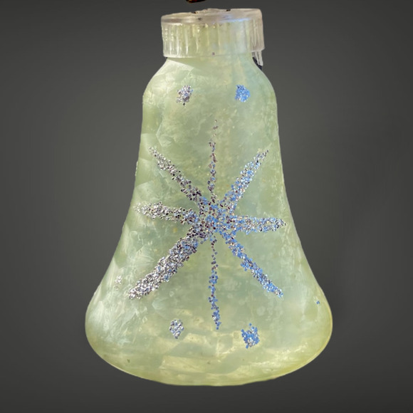 Vintage Austria Frosted Glass Bell Ornament–Pastel Green w/ Silver Starburst - Picture 4 of 7
